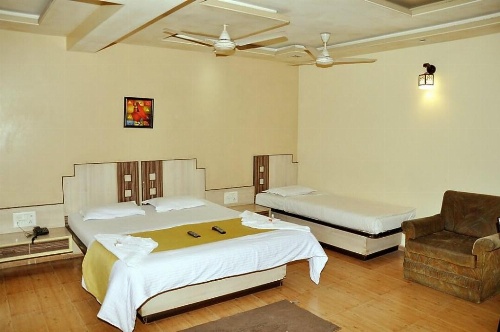 HOTEL SAI SURAJ PALACE image 15