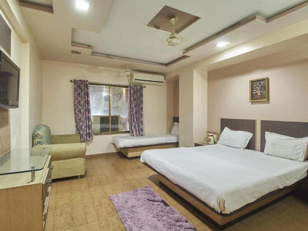 Room image 4